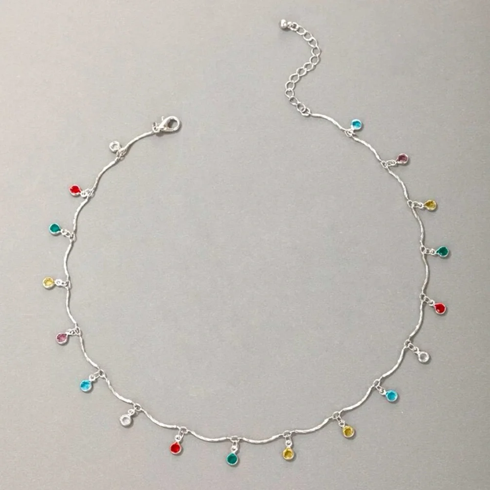 Candy Color Rhinestone Pendant Choker Necklace (Silver)